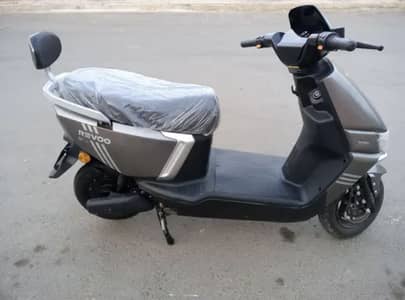 Revoo A12 for sale only 600Km used