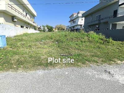 1 Kanal Prime Location Plot For Sale