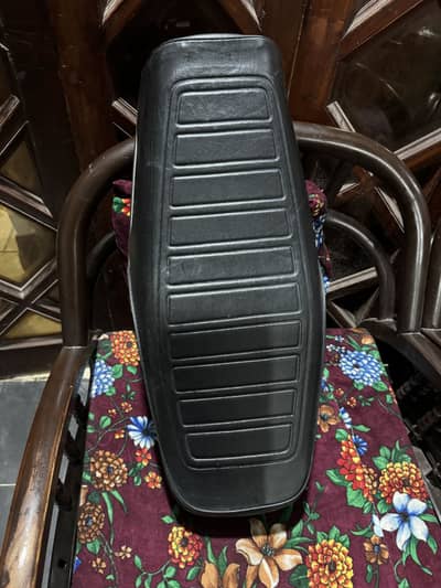 Honda CG125SE.  2021 model seat