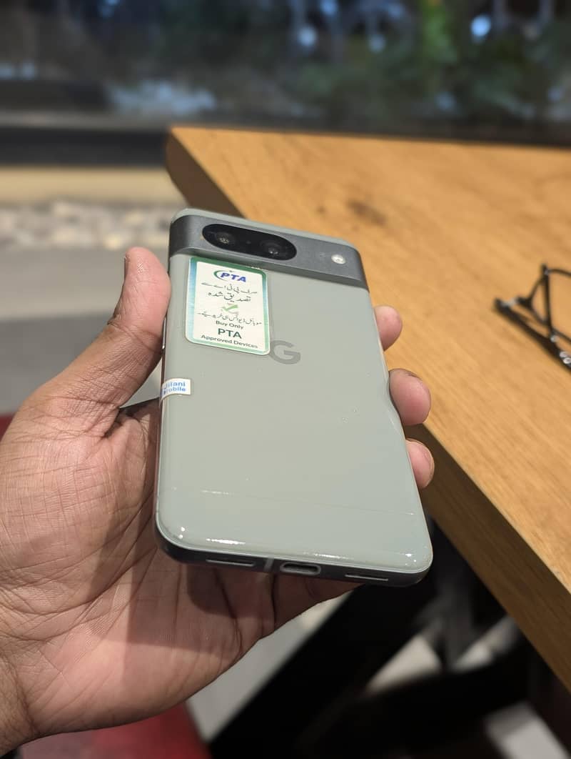 Google Pixel 8 3