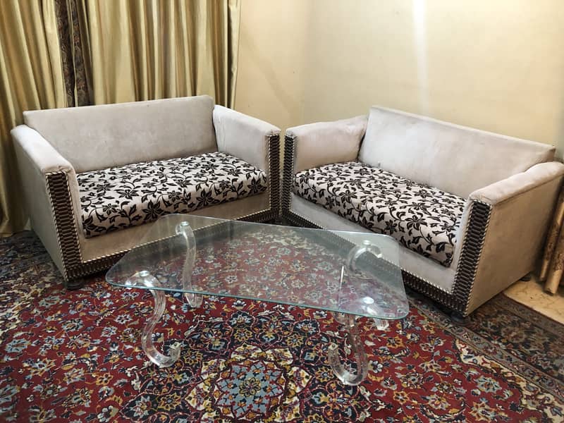 Sofa set with centre table 0