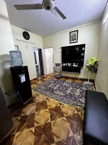 Ideal Flat For Bohri Community, 3 Bed 2 Bath Drawing Lounge Flat 4th Floor Neat and Clean Condition in Block G ideal Location