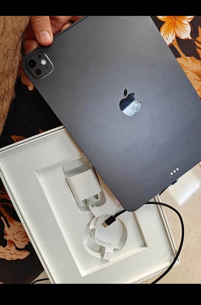 iPad pro m5 for sell. 0313 4935014