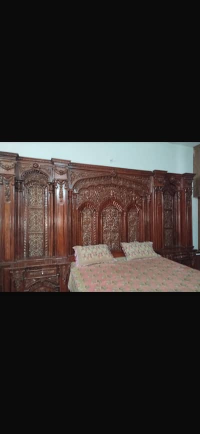 Luxury wooden bed . sloghtly used