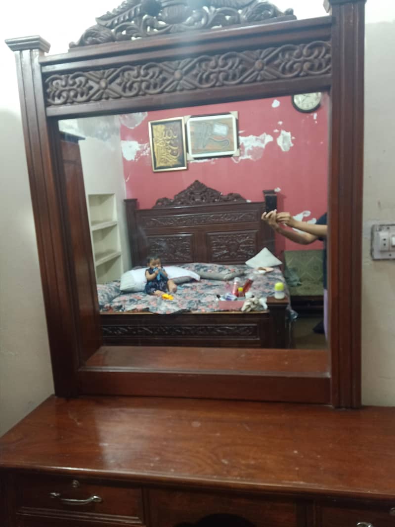 dressing table 1