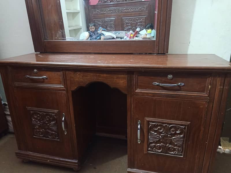 dressing table 3
