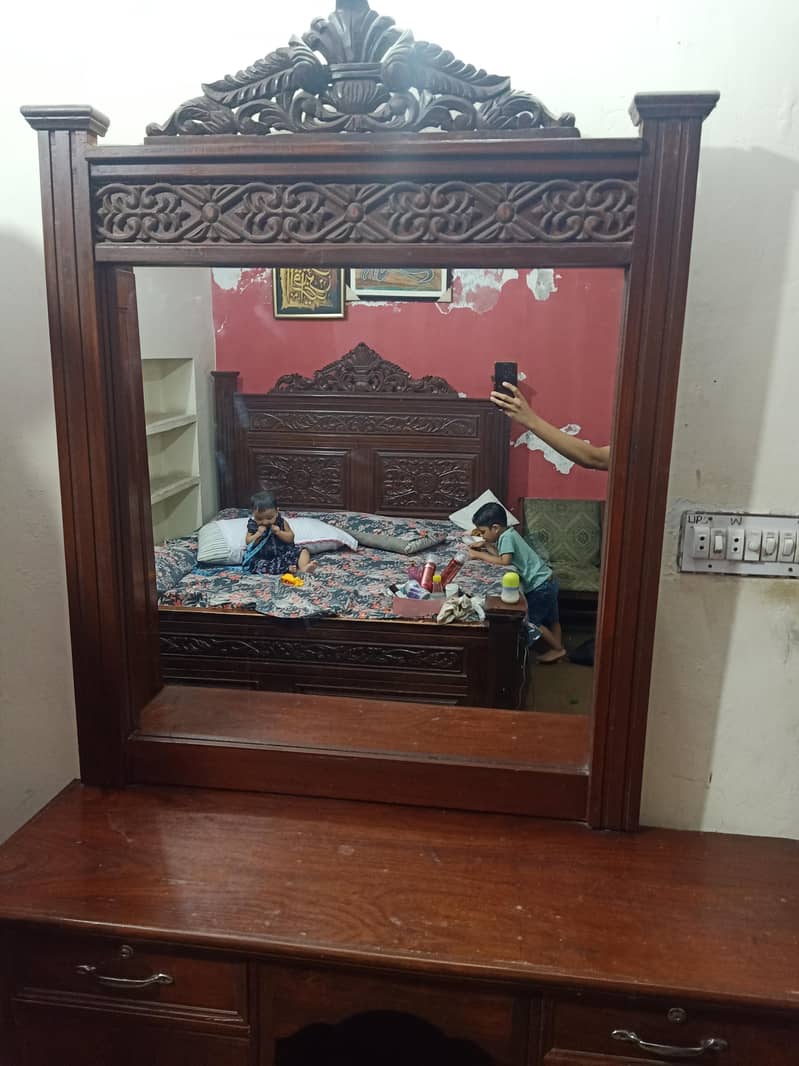 dressing table 4