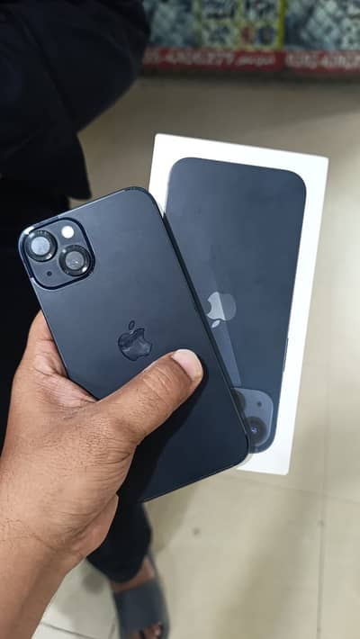 Apple iPhone 13
