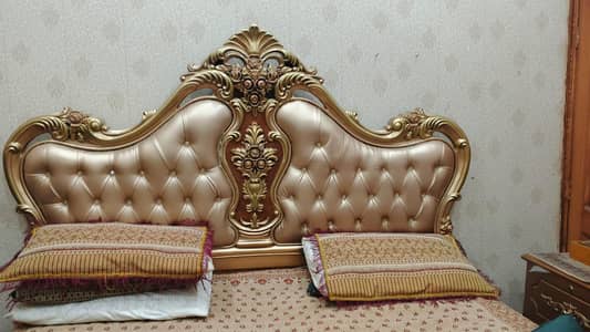 complete furniture bed set in best condition