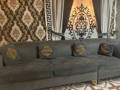 grey sofa set in best condition
