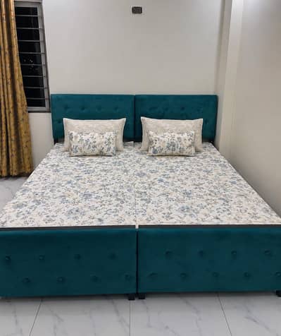 single beds with mattress