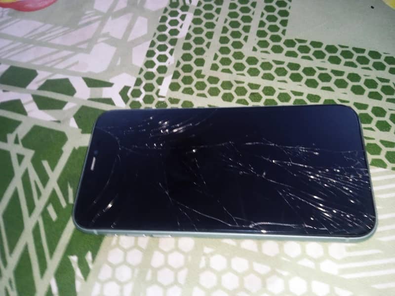 Apple iPhone 11 3