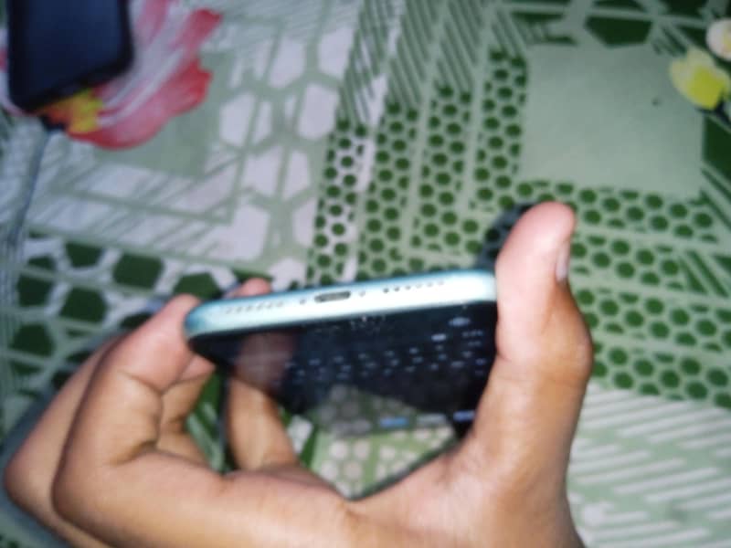 Apple iPhone 11 5