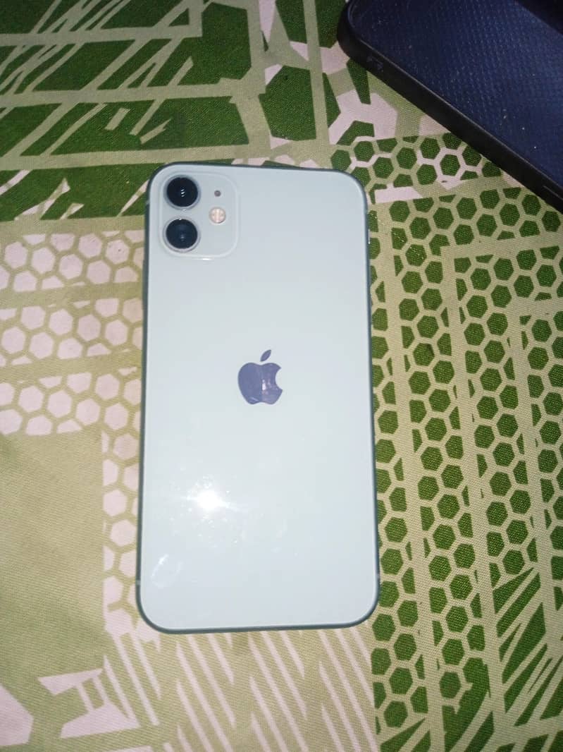 Apple iPhone 11 6