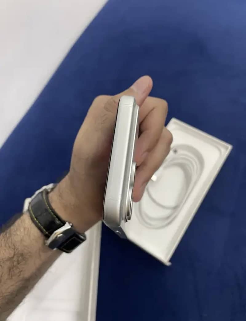 Iphone 17 pro max 1