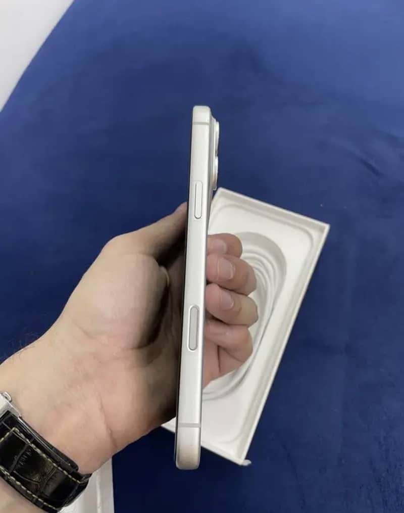 Iphone 17 pro max 3