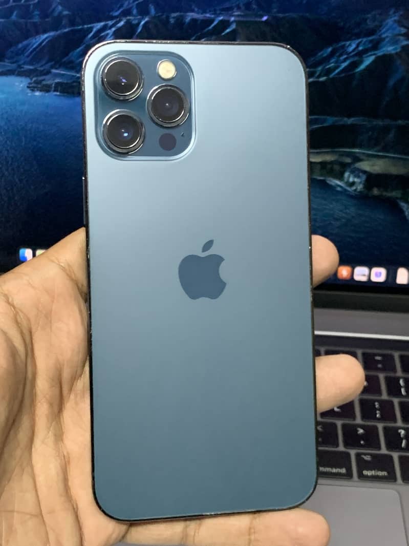 iPhone 12 Pro Max 0