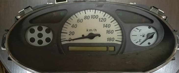 Toyota platz 2005 analog odometer