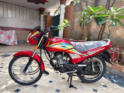 Honda 125 Dream Antique Pice 2017