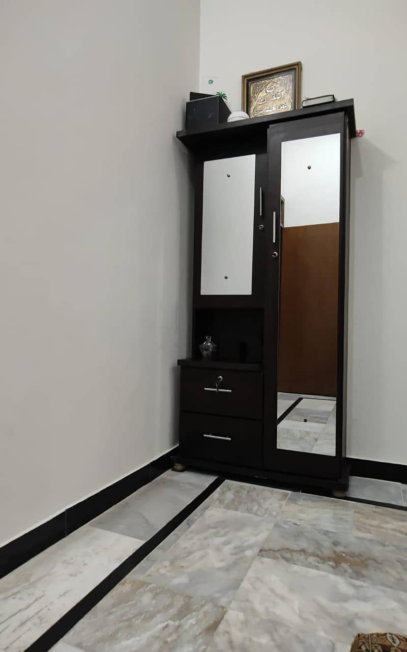 Bed wardrobes drasingtable 4