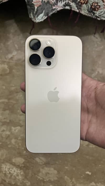 Apple iPhone 16 Pro Max