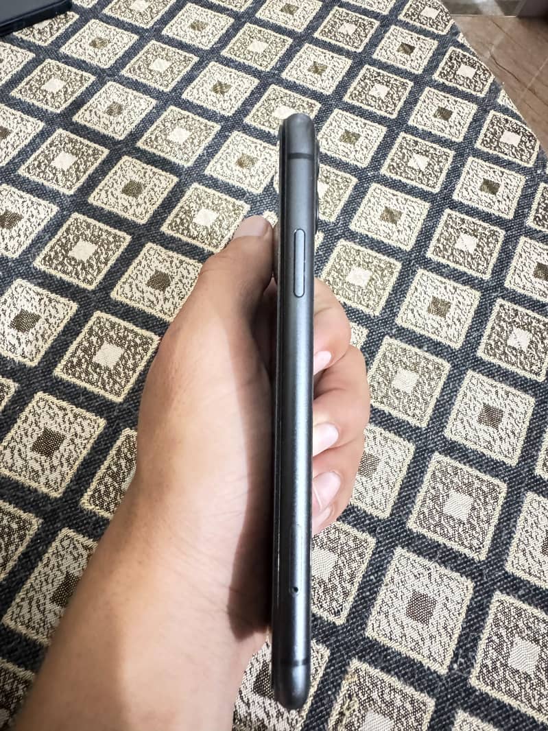 Apple iPhone 11 1
