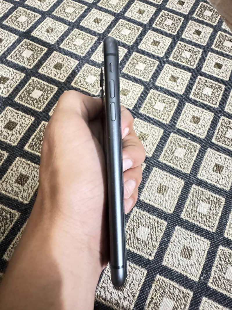 Apple iPhone 11 5