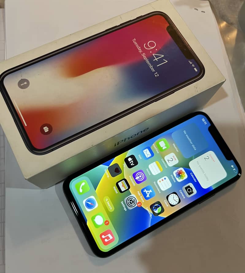 Apple iPhone X 4
