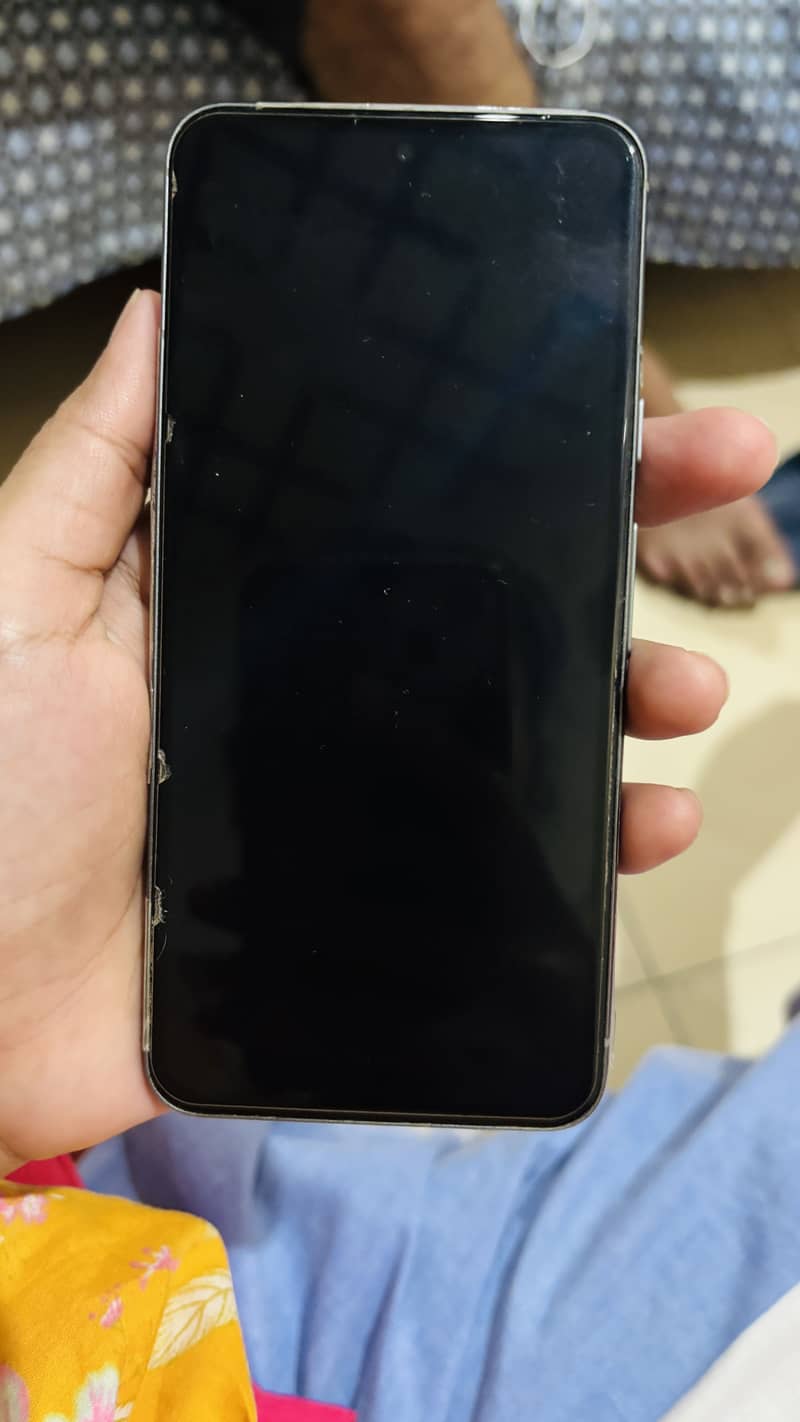 Google Pixel 8 4