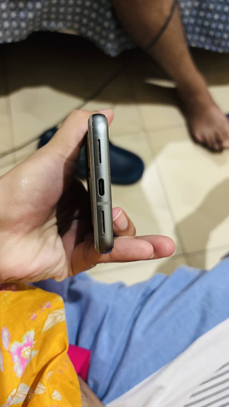 Google Pixel 8 5