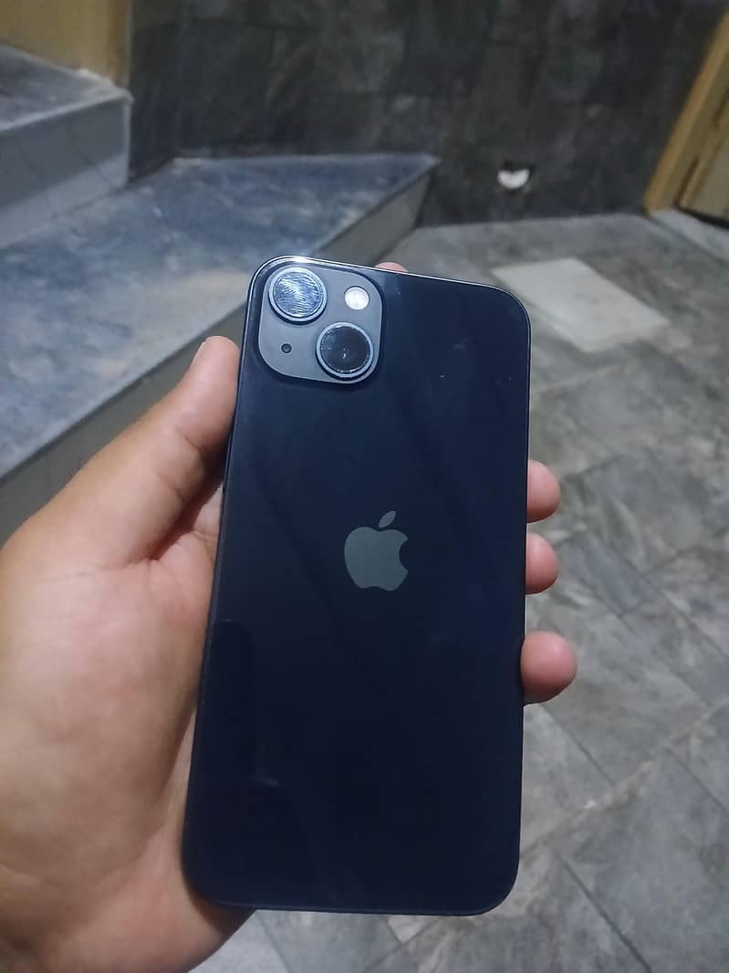 Apple iPhone 13 4