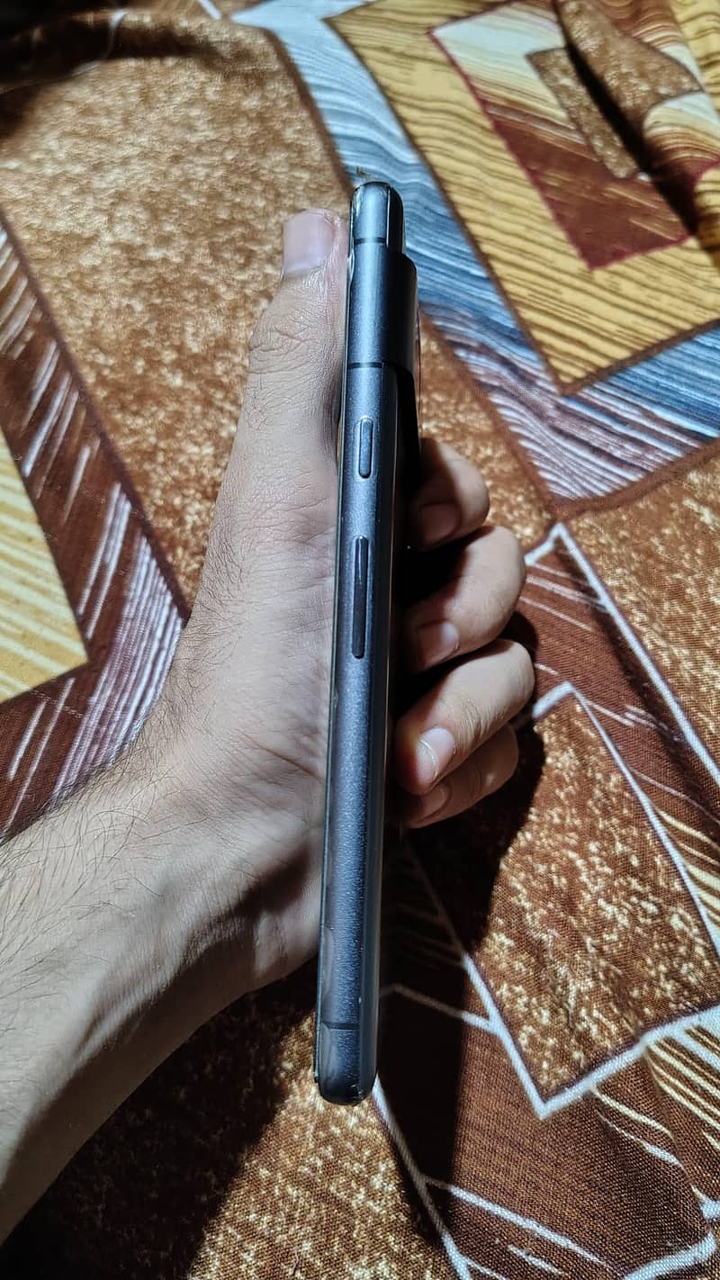 Google Pixel 7 4