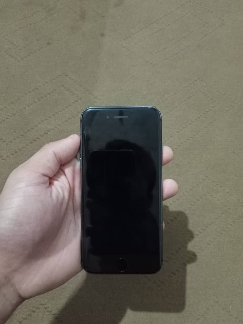 Apple iPhone 8 0