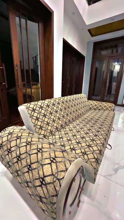 Sofa Cumbed