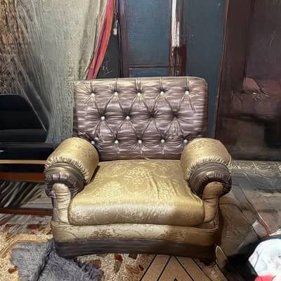 Premium Tufted Sofa Set (3+2+1) – Excellent Condition