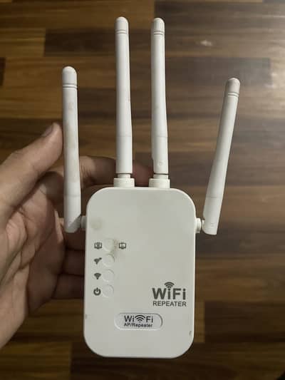 Wifi signal repeater