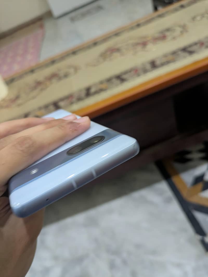 Google Pixel 7a 2
