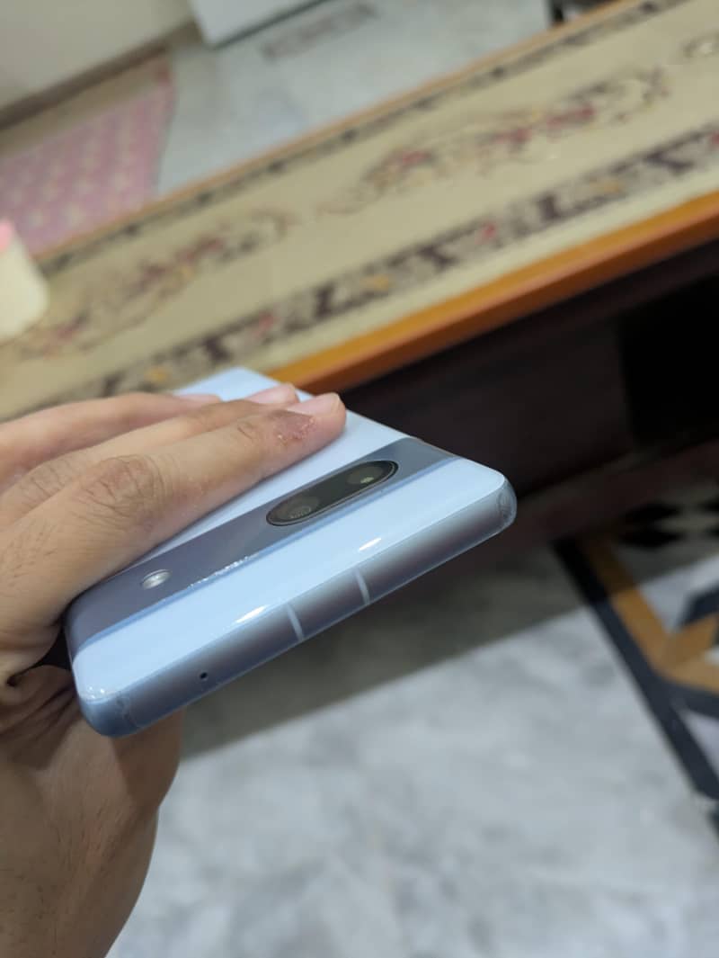 Google Pixel 7a 5