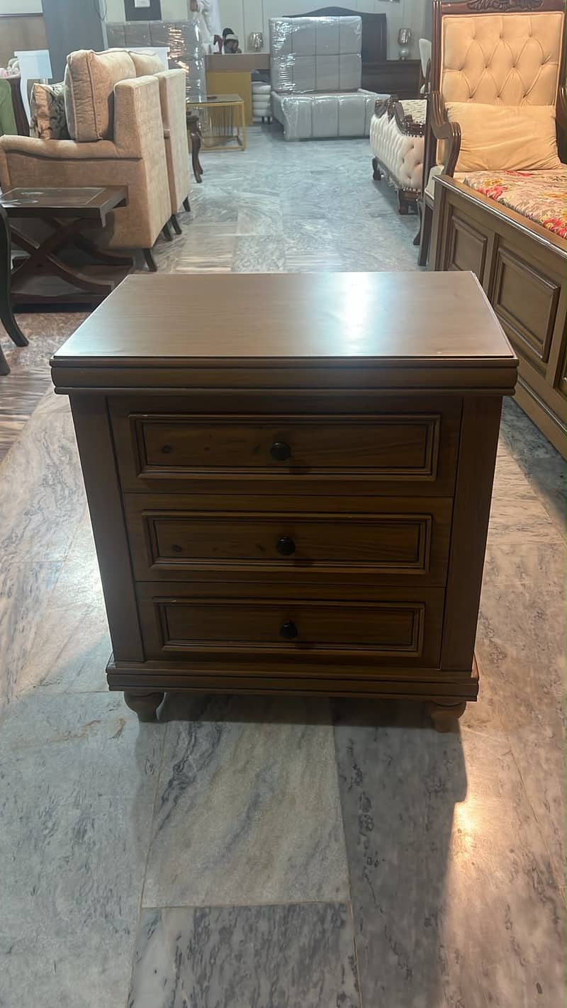 Bed, side tables, dressing table 2