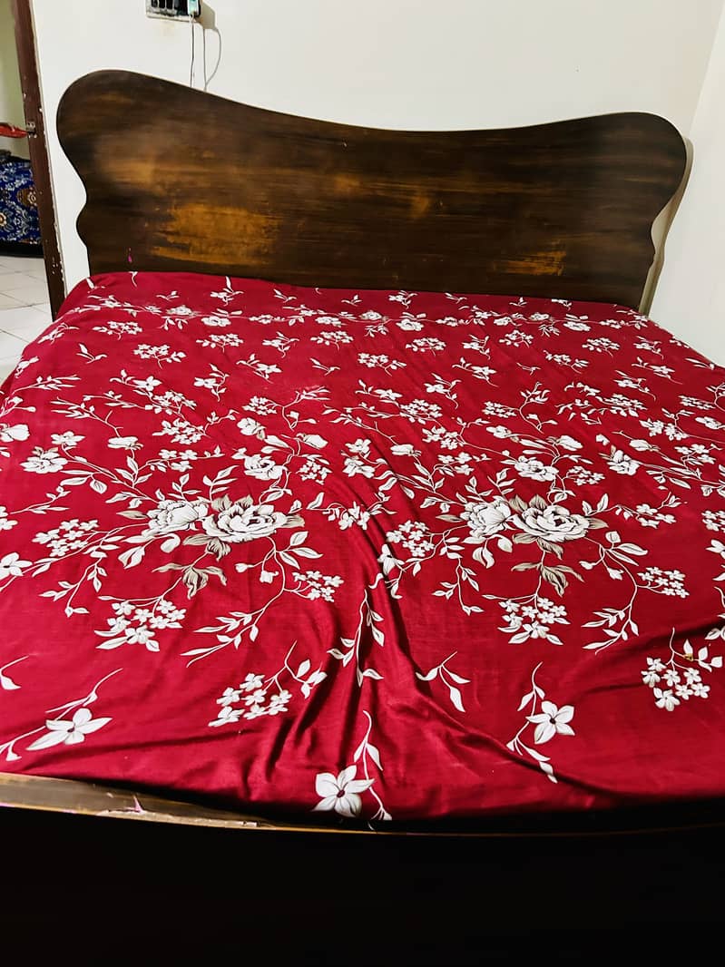 King size bed 1