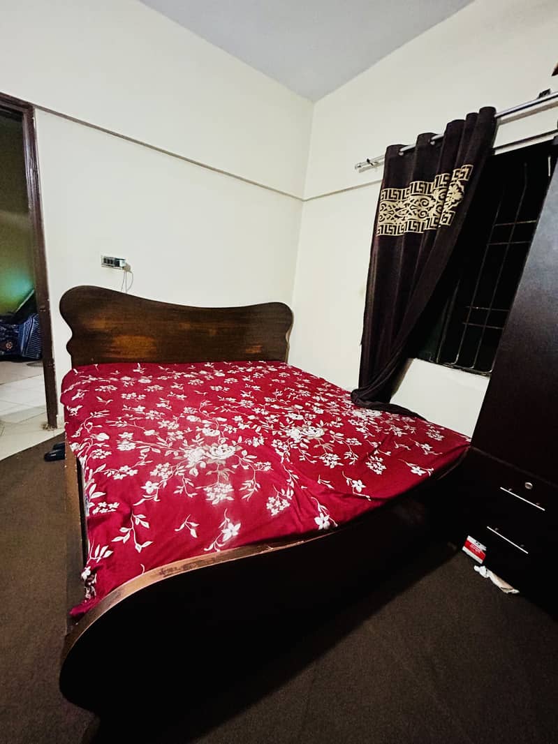King size bed 3