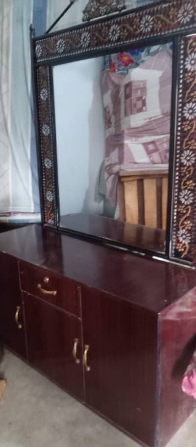Like New Dressing Table with Mirror - Only 2 Months Used - Gujranwala