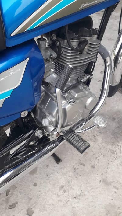 Honda 125cc bike forWhatsApp number03=25=31=18=3=27