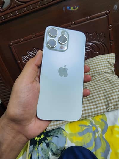 Apple iPhone 15 Pro Max jv