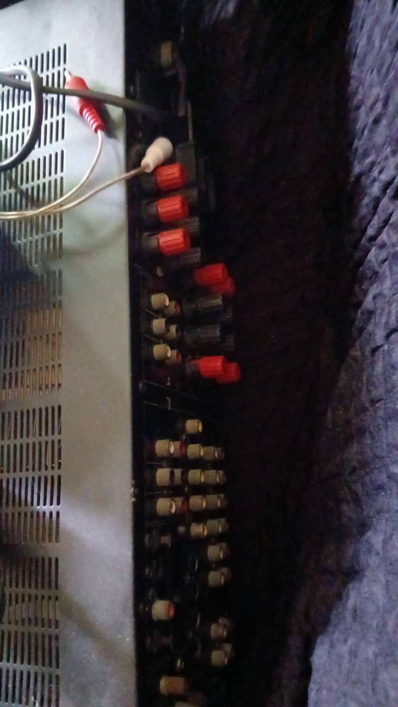 yahamaha amplifier 2