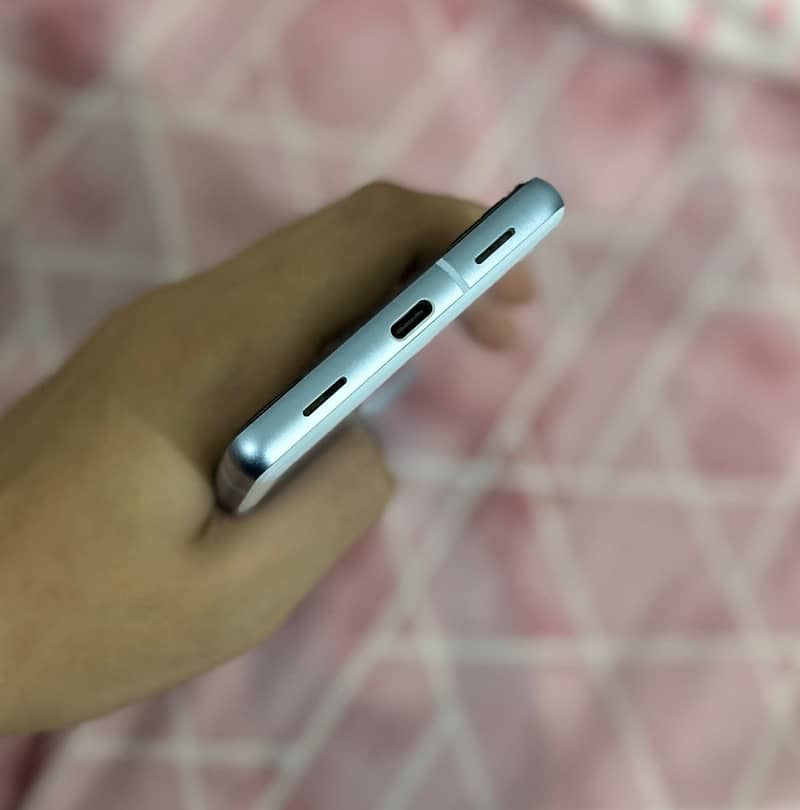Google Pixel 7a 3