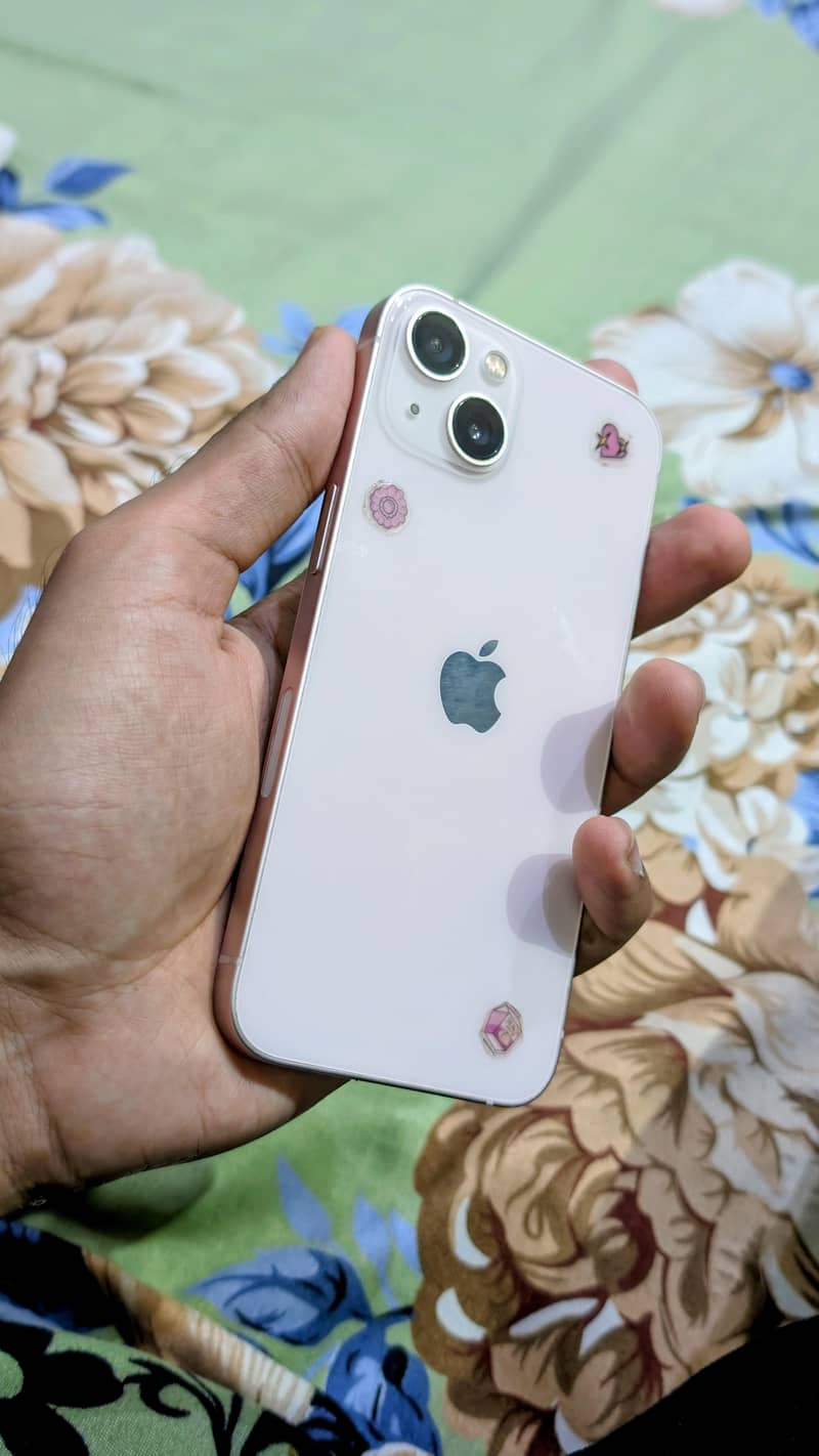 Apple iPhone 13 2