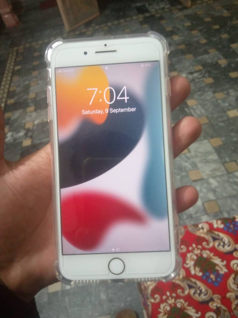 Apple iPhone 7 Plus 1