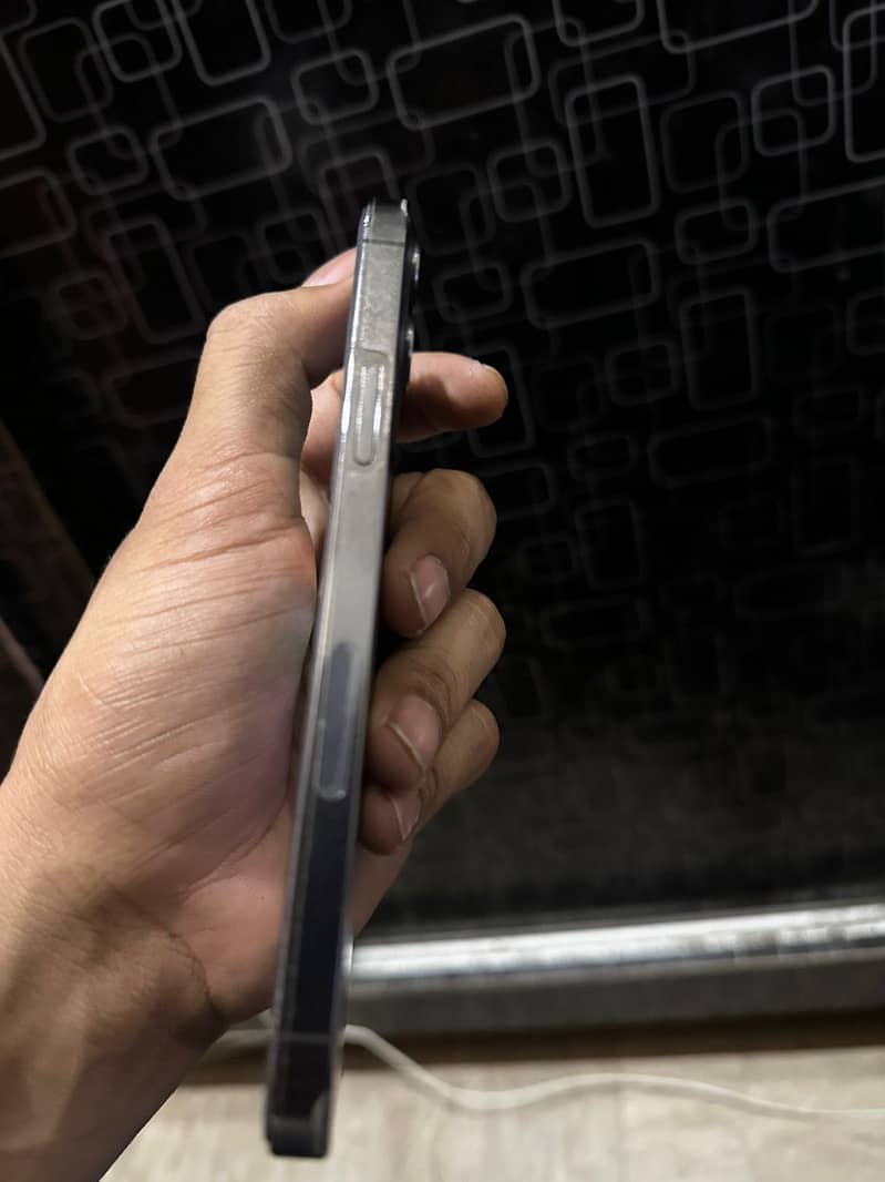 Apple iPhone 12 Pro 2