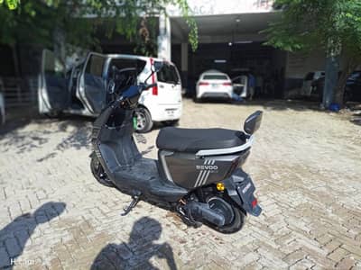 Revoo A12 Electric scooty for sale | neet and clean condition
